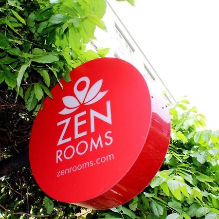 Zen Rooms Damrongrak Road Бангкок Экстерьер фото