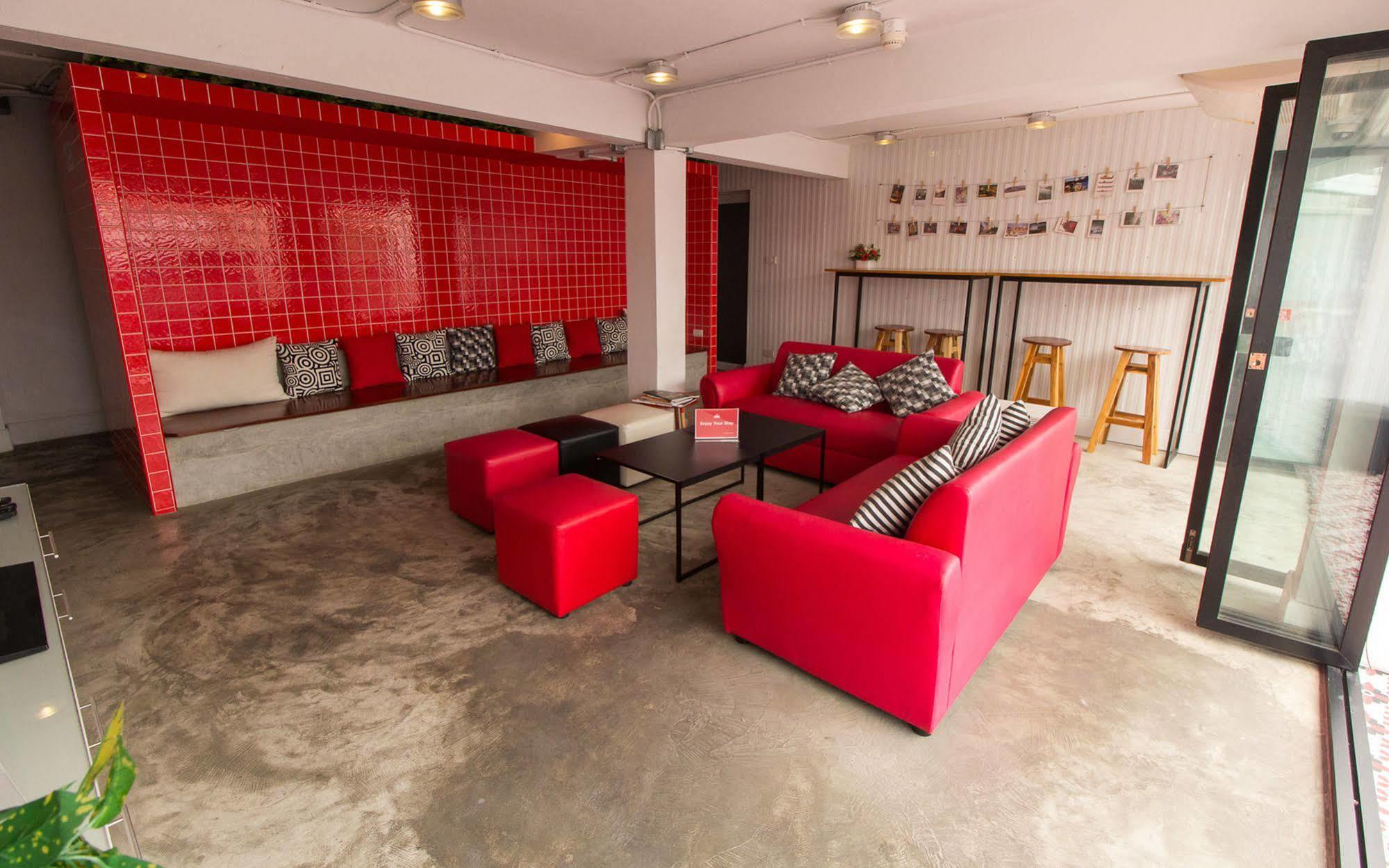 Zen Rooms Damrongrak Road Бангкок Экстерьер фото